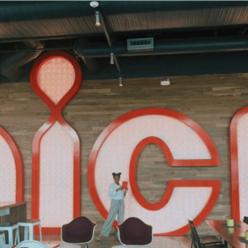 Entertainment fellows visit Nickelodeon Studios